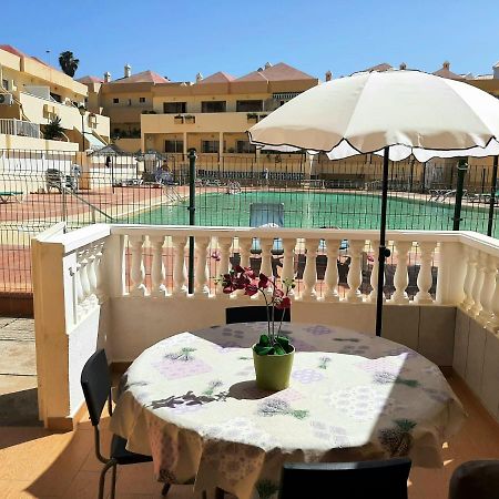 Comfortable Apartment Next To The Pools Адехе Екстер'єр фото