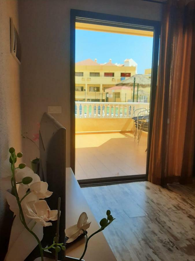 Comfortable Apartment Next To The Pools Адехе Екстер'єр фото